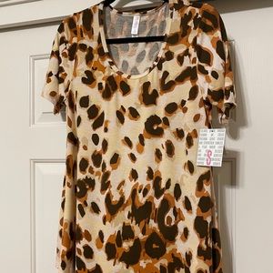 Lularoe Perfect T (swing shape w/side slits) (NWT)